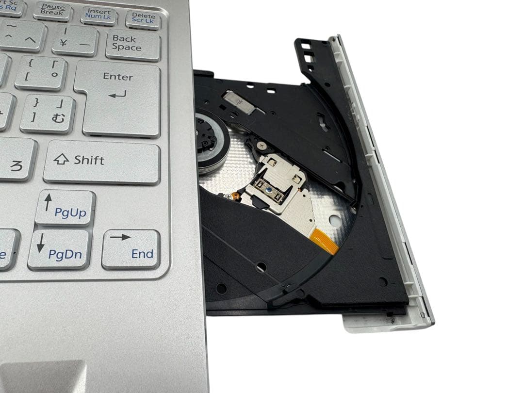 富士通コンパクトPC✨第７世代❗️corei5✨メモリ4GB❗️SSD搭載☆