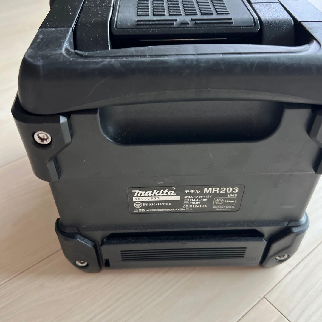 Makita ワイヤレススピーカ　True Wireless Stereo