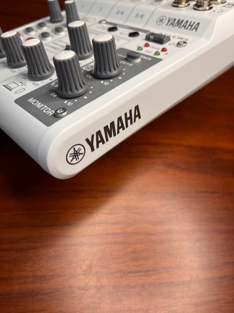 YAMAHA AG06 6チャンネルミキサー