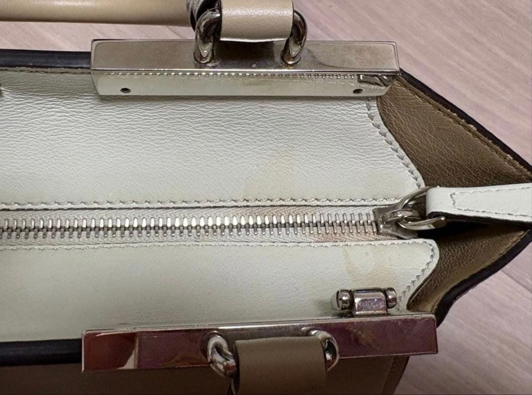 美品‼️FENDI フェンディ プチトロワジュール 正規品、購入証明保存袋あり❗️