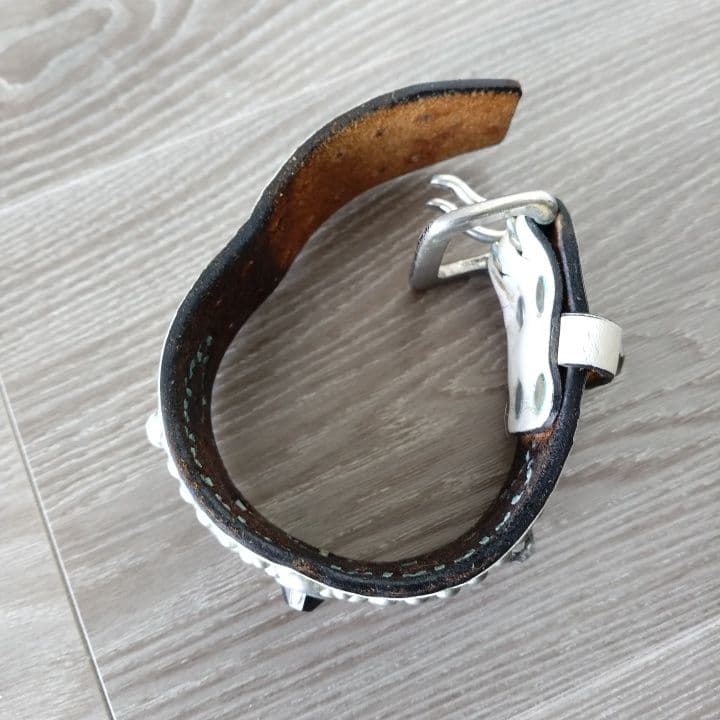 ウルフズ⭐︎約35㎜スタッズレザーブレスレット