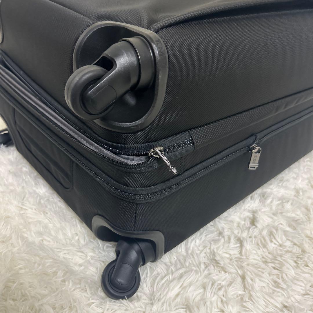 TUMI　4輪　キャリー　ALPHA2 バリスティックナイロン　GEN4.2　黒