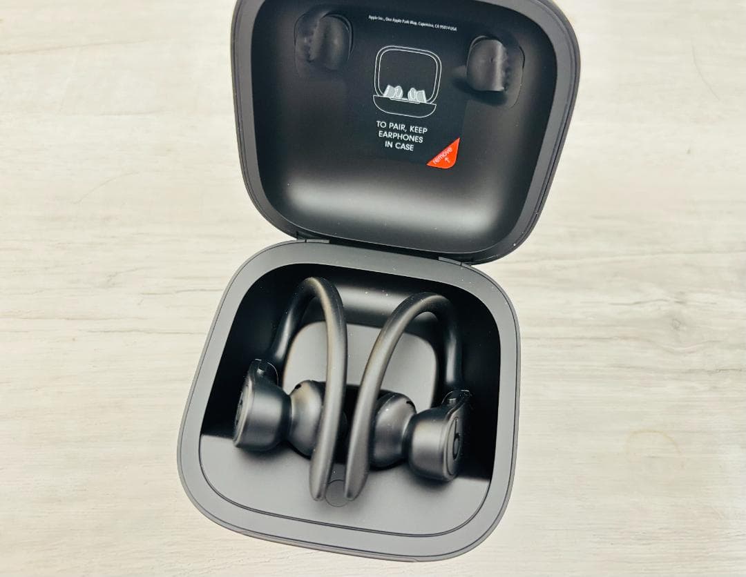 Powerbeats Pro ブラック 充電ケース付き