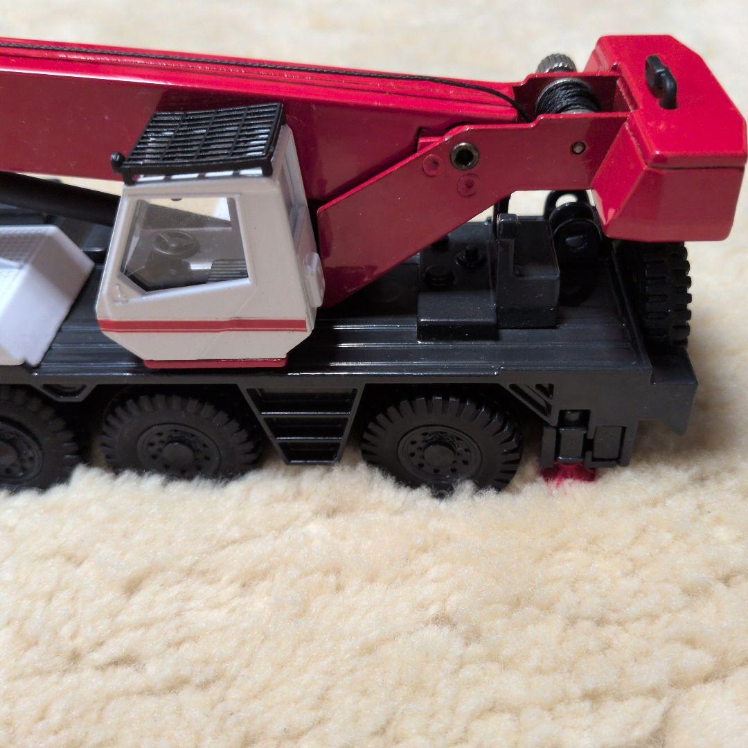 【値下げ】530 ATT 赤いクレーン付きミニカー