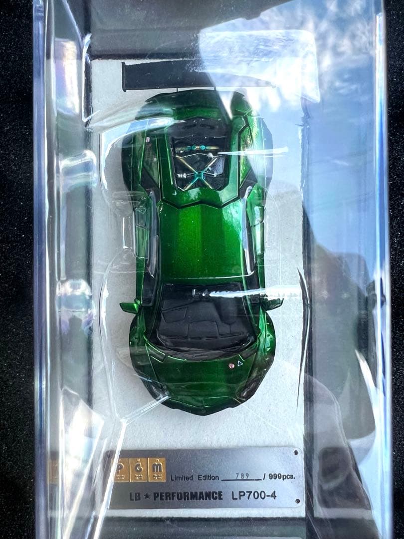 PGM 1/64 LBWK LP700 greenランボルギーニアヴェンタドール