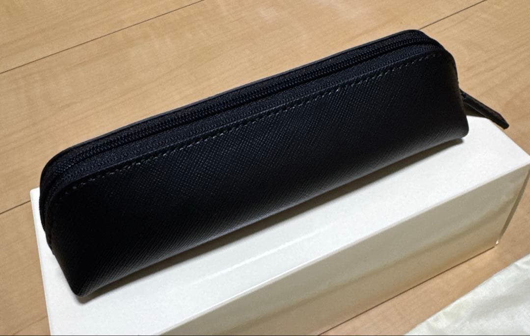 【MONTBLANC】 サルトリアル カリグラフィー ジップトップ ペンポーチ