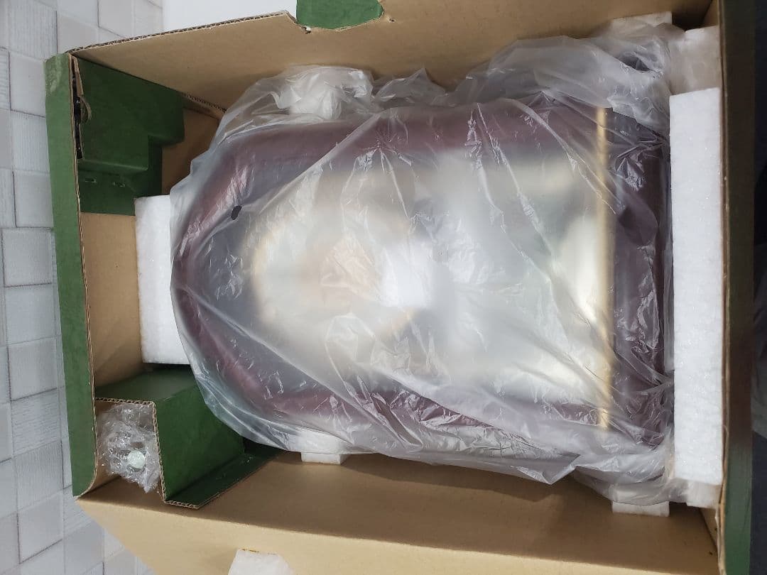 未使用電波 SEIKO EMBLEM ブラウン置時計