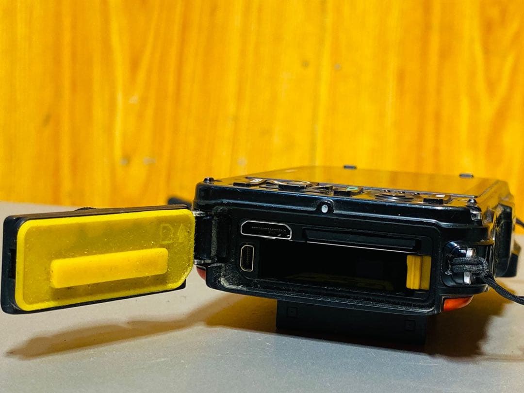 Nikon COOLPIX AW100 防水デジタルカメラ 5m/5ft