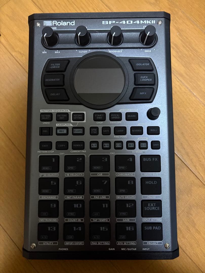 Roland SP-404MKII サンプラー