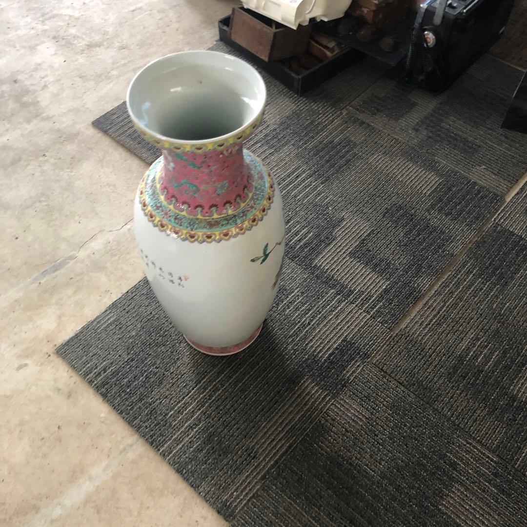 孔雀と花の装飾 陶器花瓶