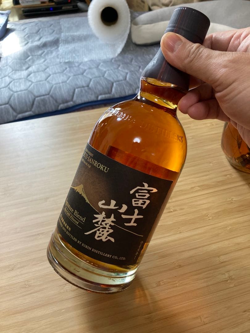 ウイスキー山崎180ml、富士山麓700ml、ディンプル 12年700ml