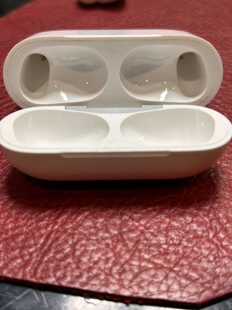 AirPods本体 ホワイト 充電ケース付き