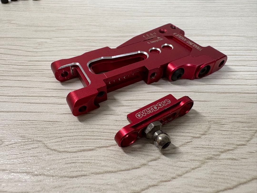 Overdose アルミアジャスタブルリヤサスアーム　トレーリングアングル5°