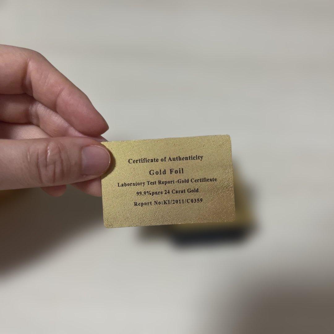 金色　トランプ