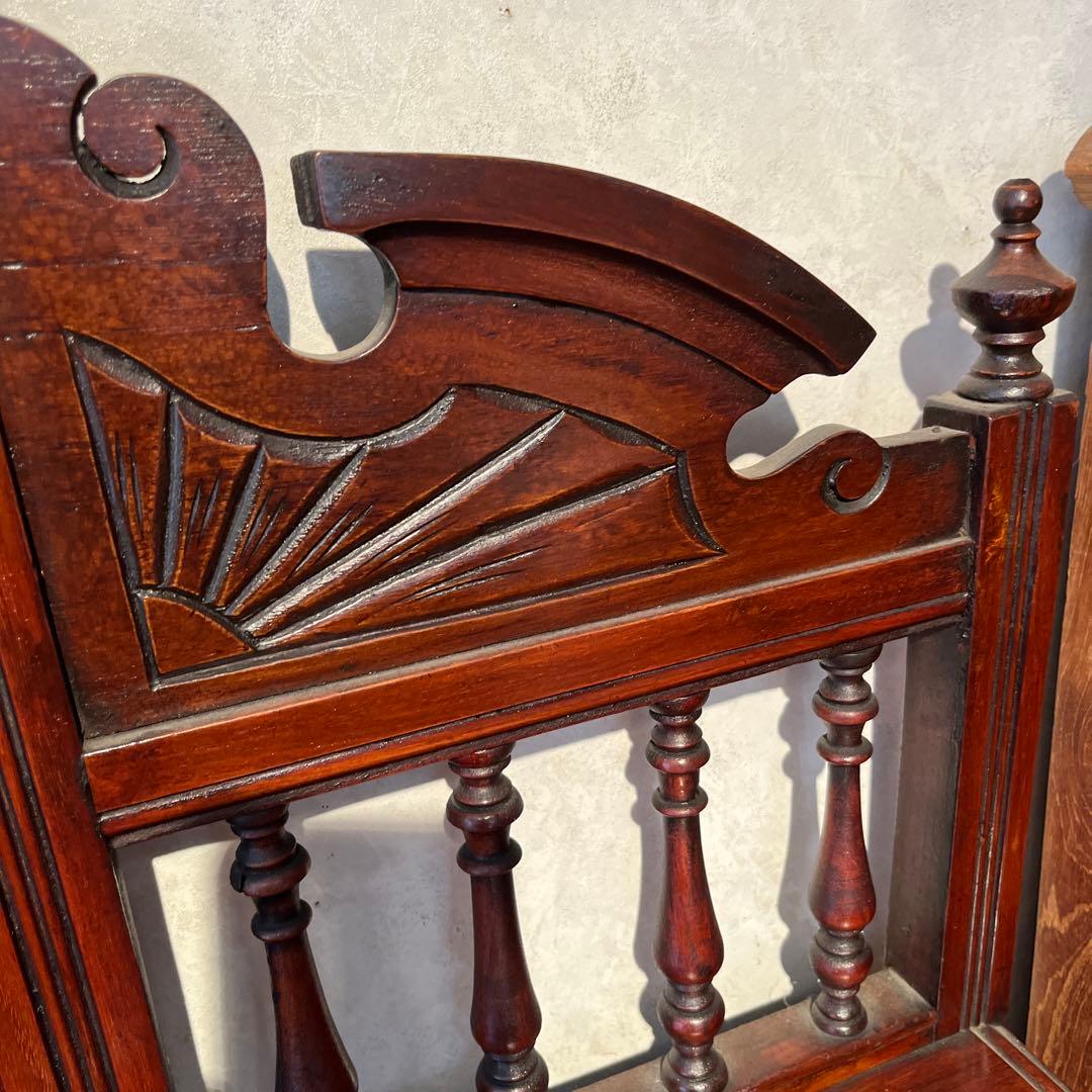 お値段大幅にお下げしましたイギリスアンティークカップボード（100年以上前）