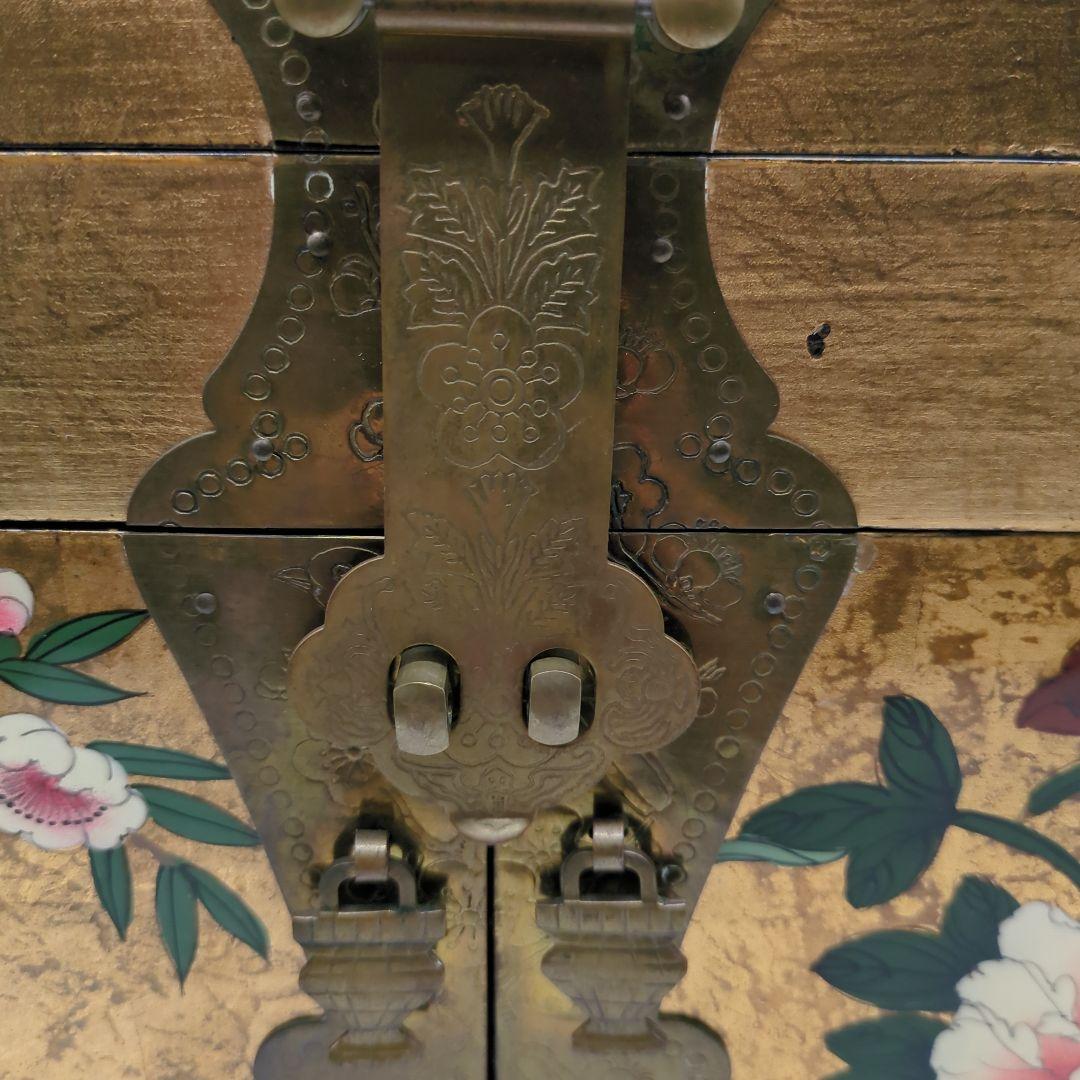 金箔装飾 花鳥模様 漆塗り　金色箱　宝石箱　骨董品　時代物　旧家　初出　蔵出