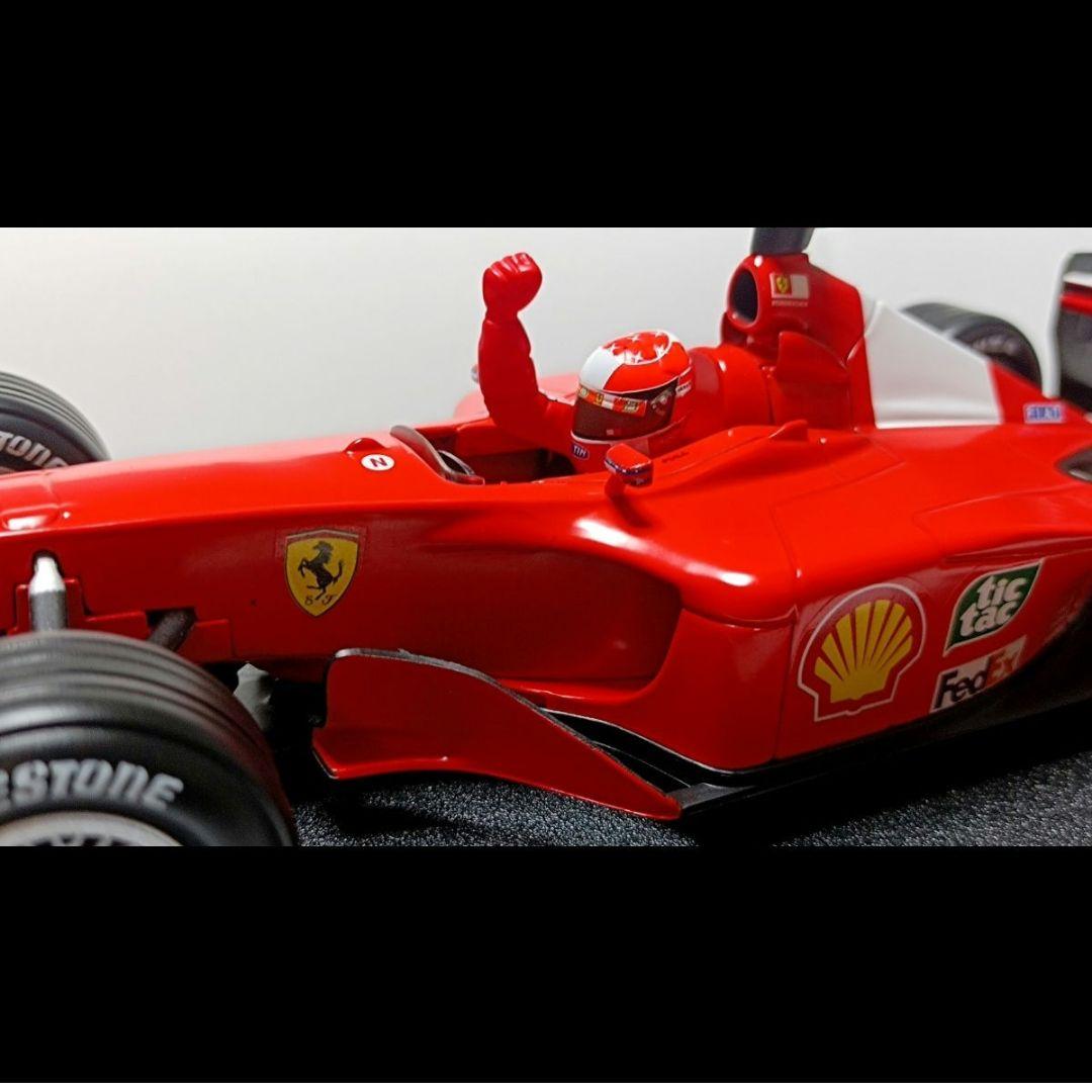 フェラーリ F1 モデルカー 1/18 2001年 シューマッハ　個体ナンバ 有
