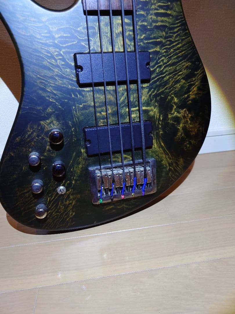 Carparelli Guitars レフティ フレットレスベース 5弦ベース