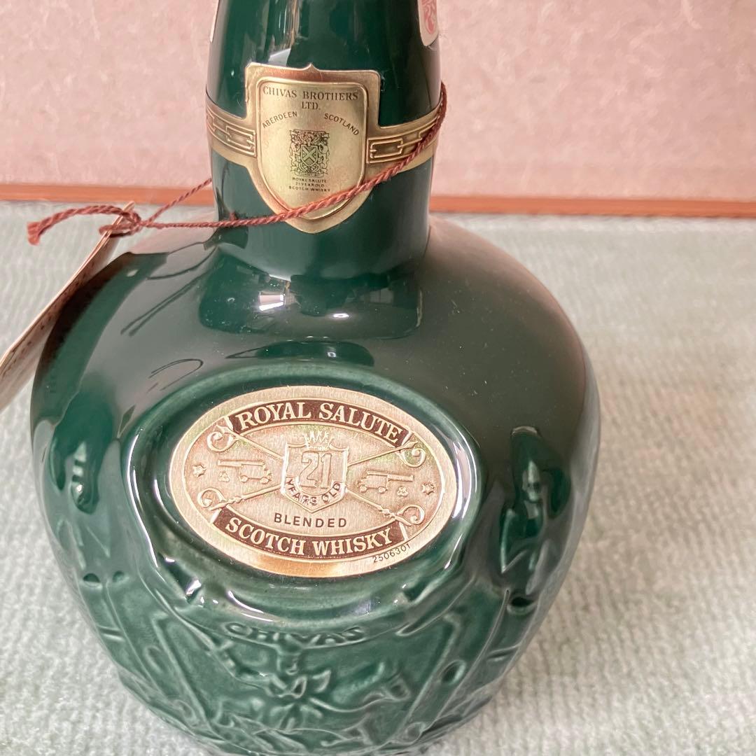 【未開栓】シーバス　ロイヤルサルート21年　陶器ボトル　巾着・箱付【古酒】2