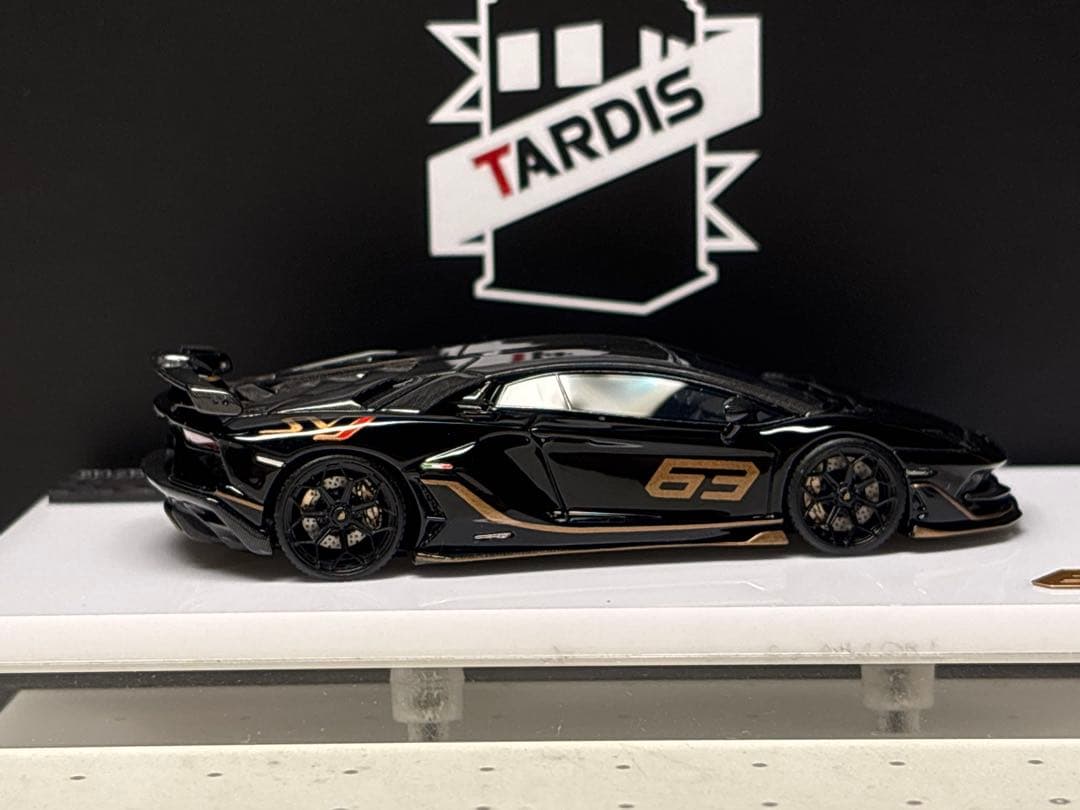 Tardis 1/64 ランボルギーニ アヴェンタドールsvj 63 ブラック
