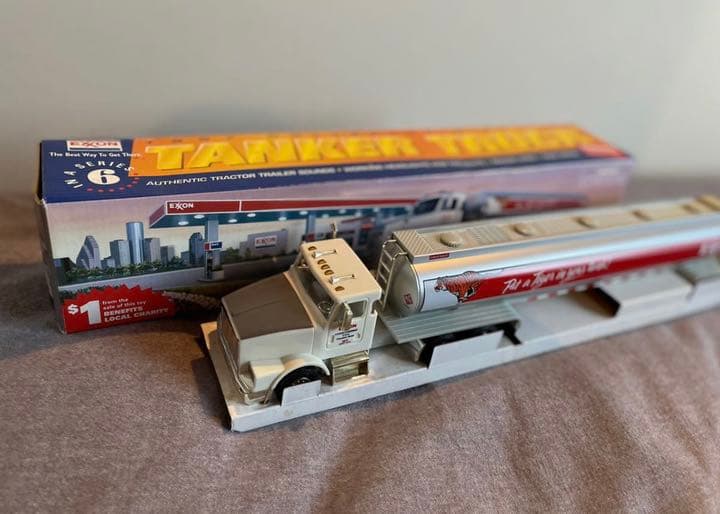EXXON エクソン 大型タンクロリー　非売品　1997年製　未使用品　箱付き