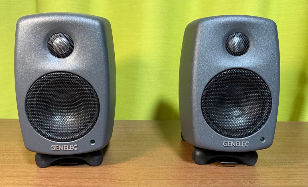 GENELEC 8010AP スタジオモニタースピーカー ベア