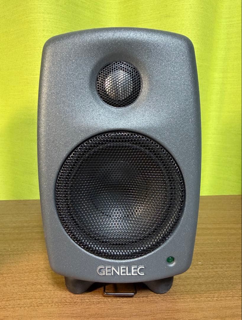 GENELEC 8010AP スタジオモニタースピーカー ベア
