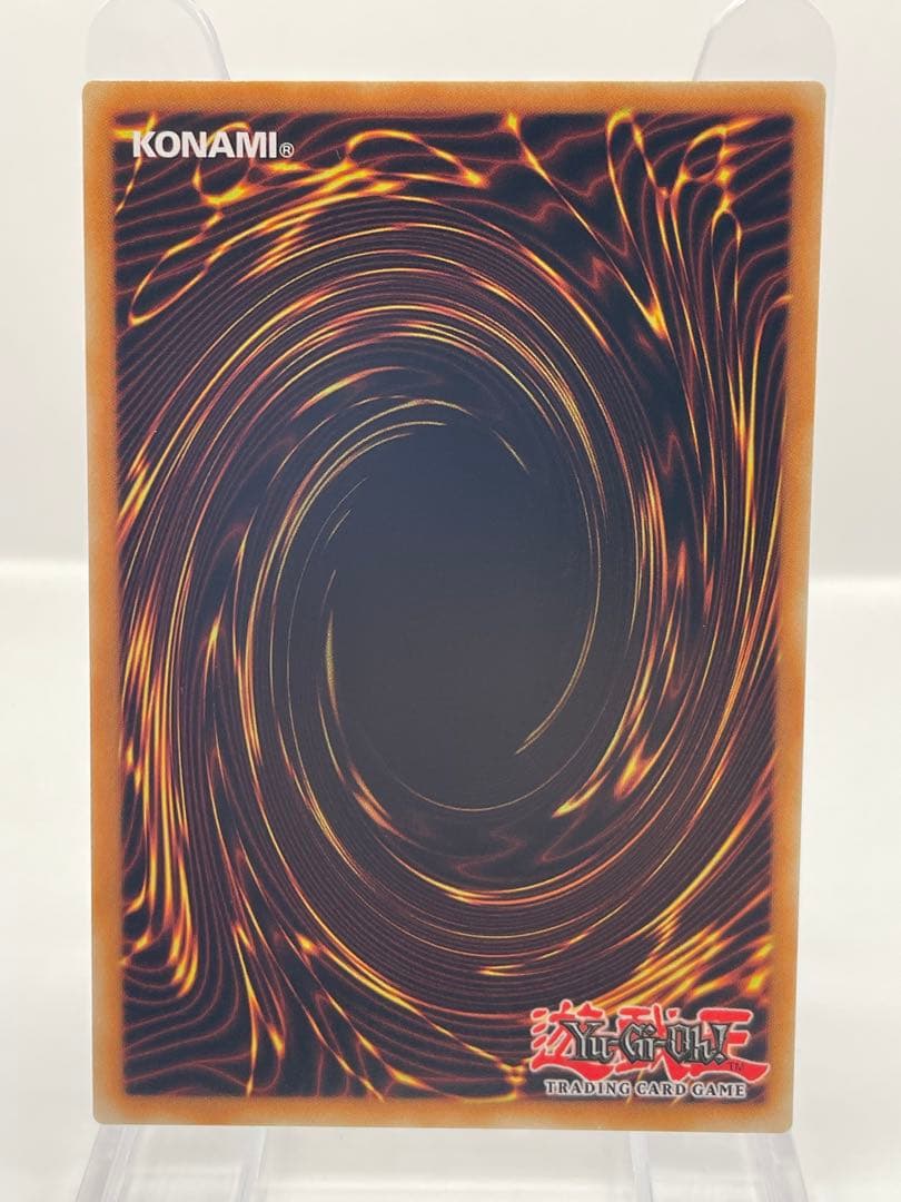 EU版 25th ブラックマジシャン イラスト違い クオシク 遊戯王