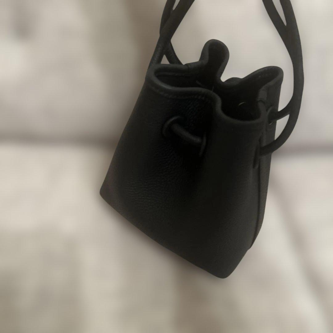 極美品　ヴァジックボンドミニ　レザー巾着型バッグトート　ブラック