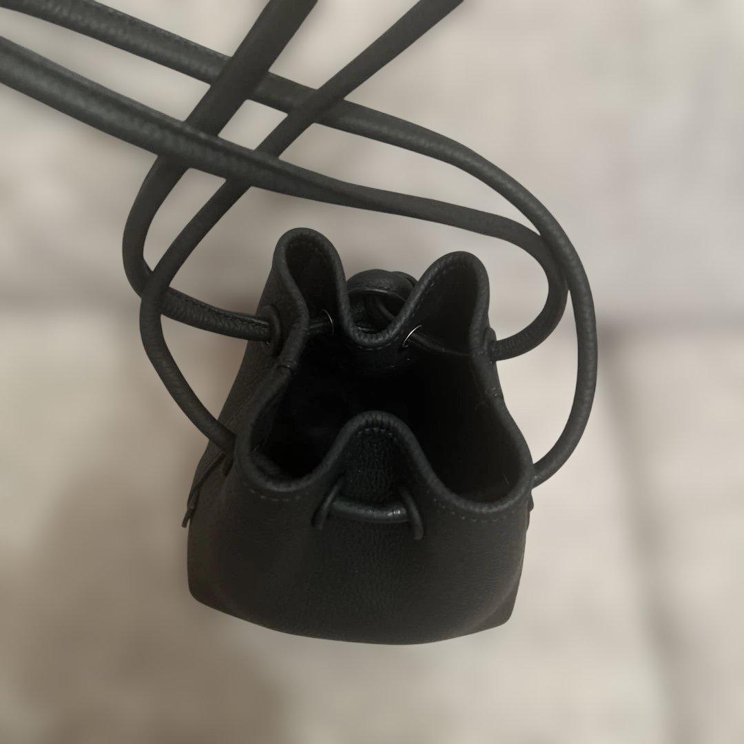 極美品　ヴァジックボンドミニ　レザー巾着型バッグトート　ブラック