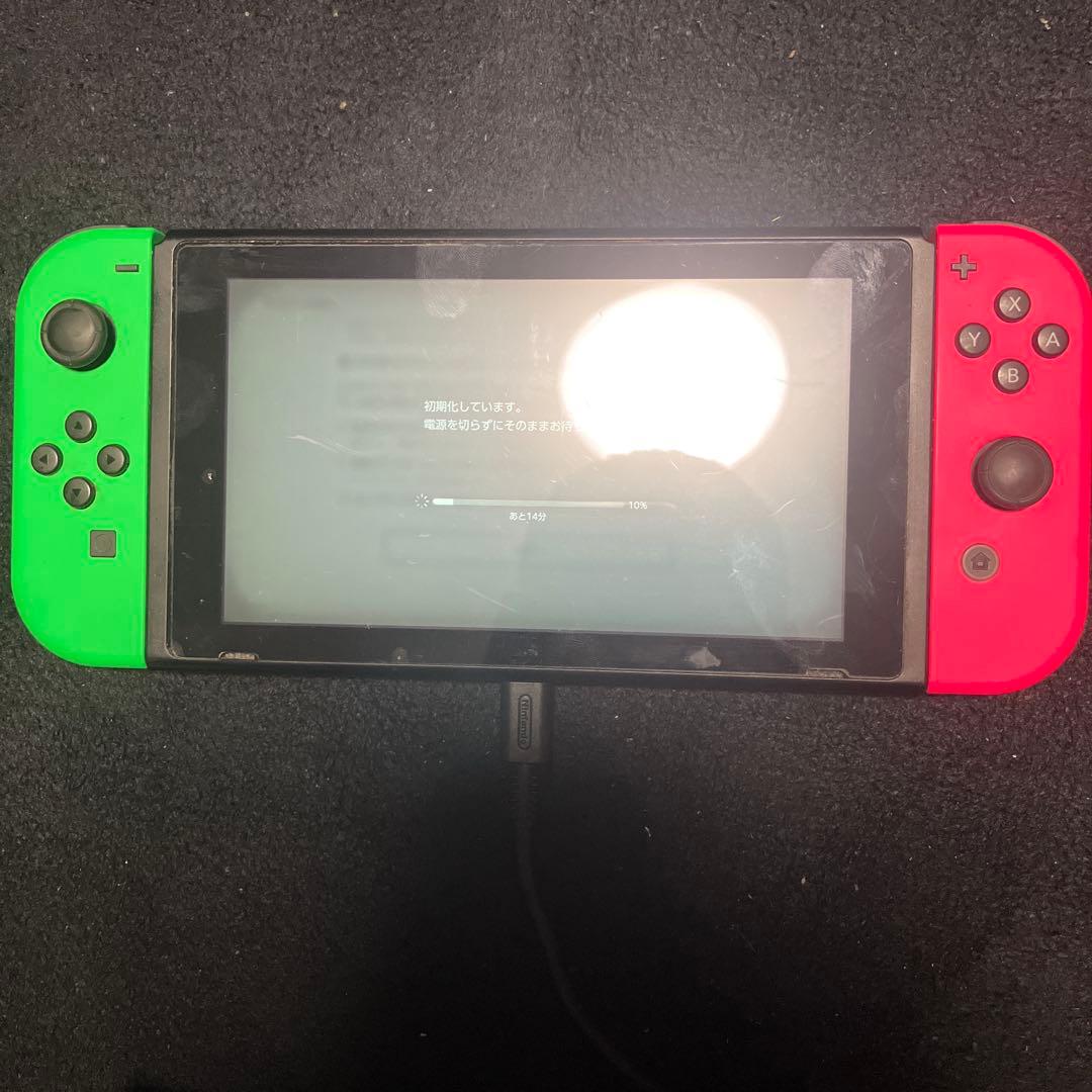 Nintendo Switch 本体 グリーンとレッドジョイコン