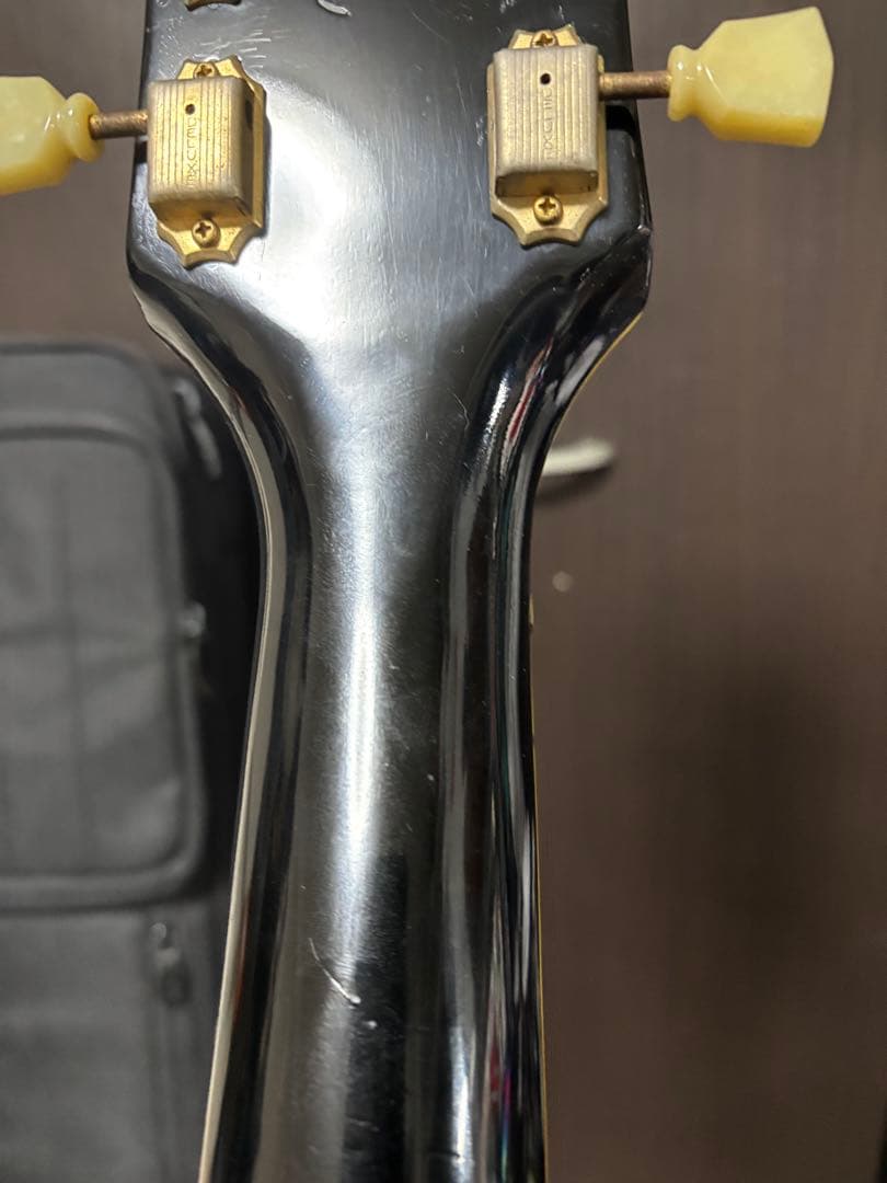 ギター Tokai LC-60