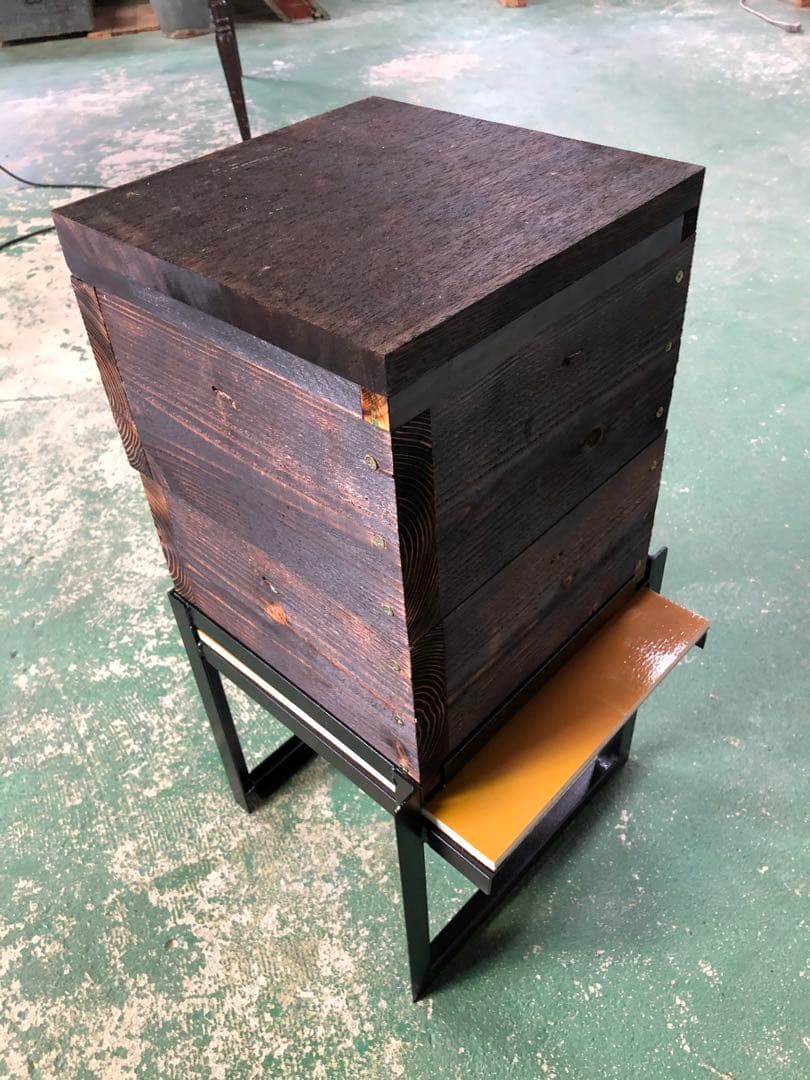 日本蜜蜂 重箱用巣箱台 メッシュ底板セット 29cm用