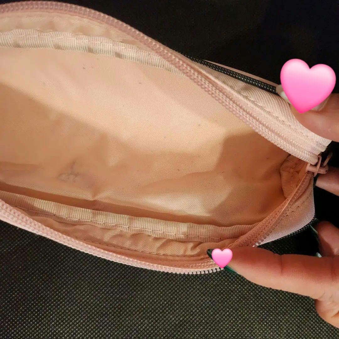 2005年製 海外限定 ハローキティ モモベリー ペンケース