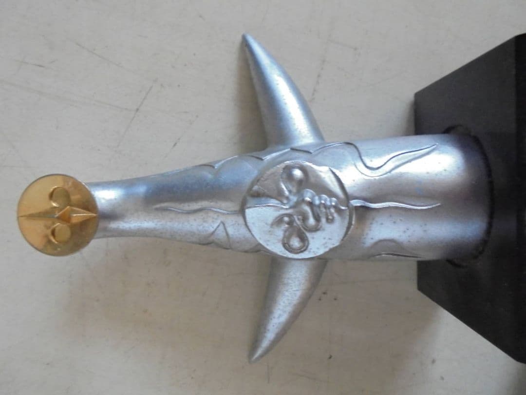 AKa6747　金属製　太陽の塔　置物　岡本太郎　当時物