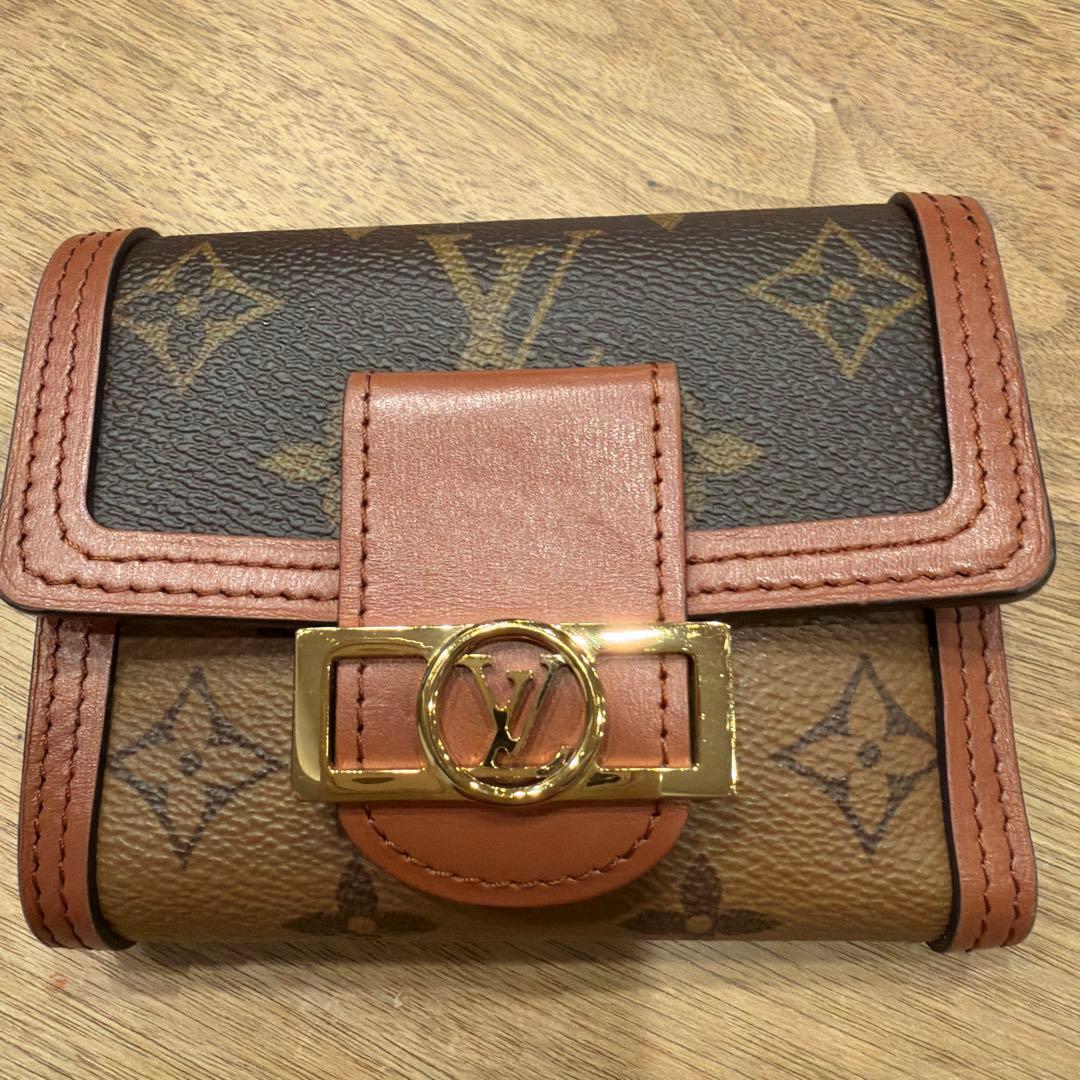 ルイヴィトン ポルトフォイユ ドーフィーヌ