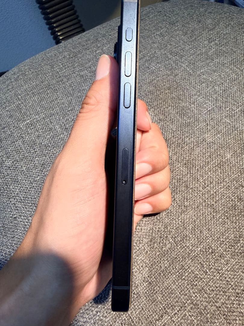 【美品】iPhone 15 Pro Max 256GB（バッテリー約85％）