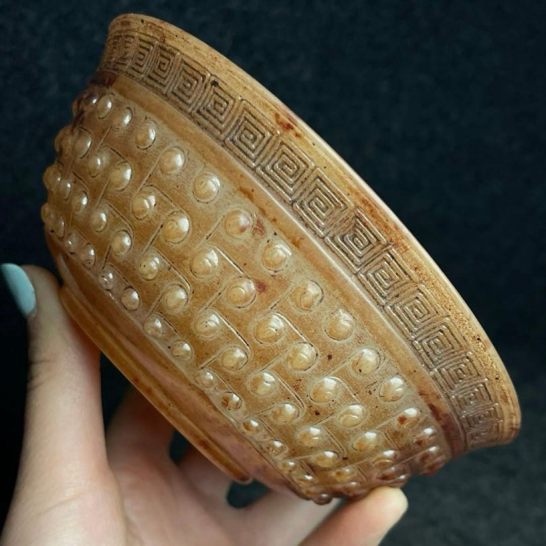 旧蔵　珍品　高古玉 ハリネズミ模様彫刻　茶碗　時代物　アンティーク　文房具収蔵品