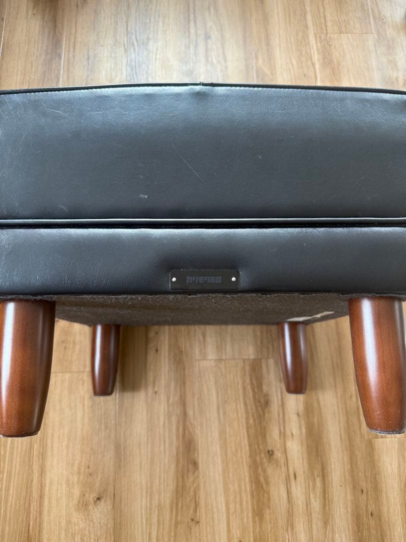 美品　KARIMOKU60 カリモク　オットマン ブラック