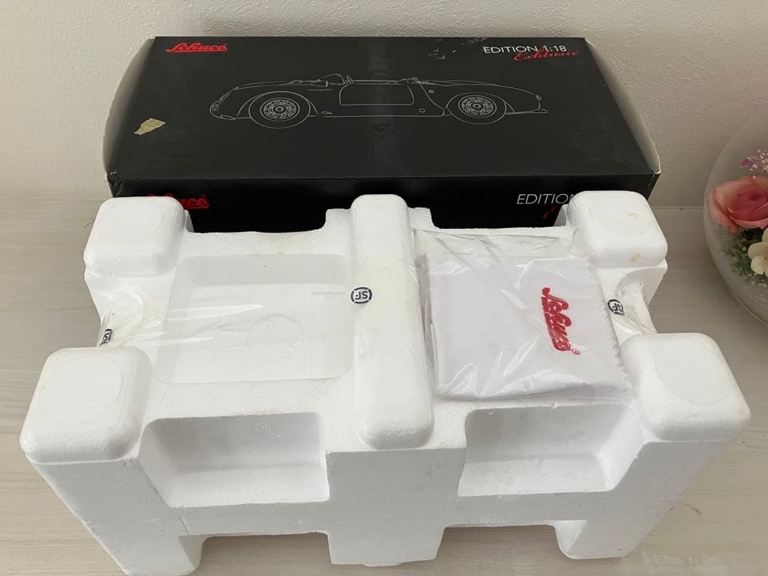 1/18 Schuco ポルシェ 550A スパイダー