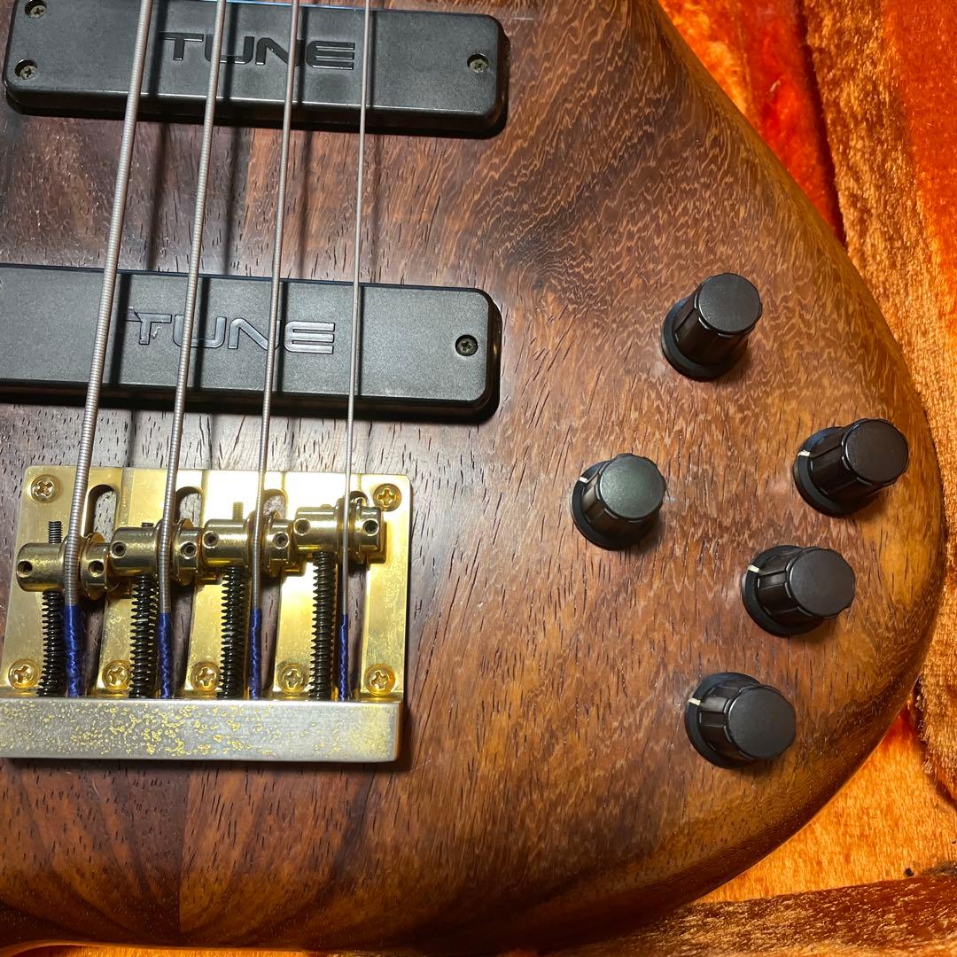 TUNE TWB4 エレキベース フレットレス　フェンダーハードケース付