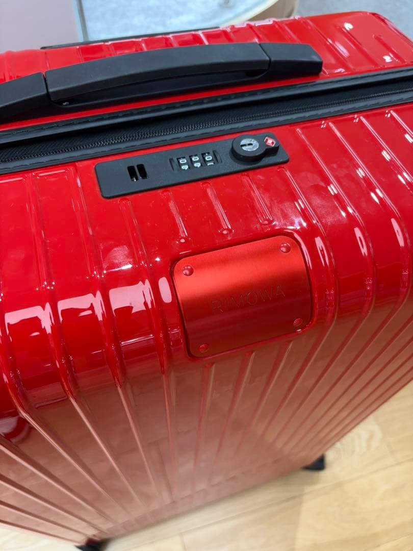 最終値下げ【確実正規・極美品】rimowa リモワ エッセンシャル ライト L