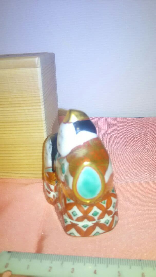 色絵香合、立ち雛人形、昭阿弥作。