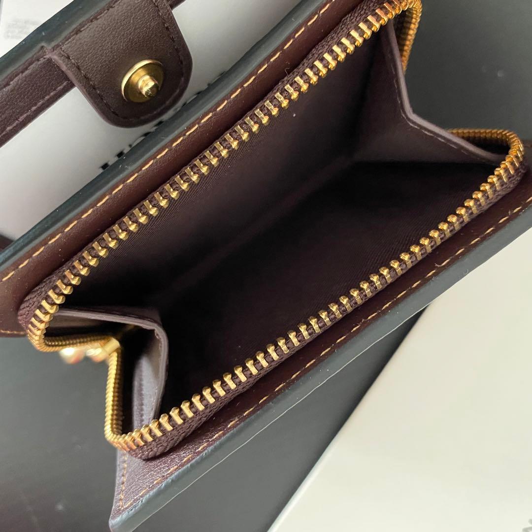 【新品】最新モデル COACH コーチ★折り財布 カーキ 星柄 スター