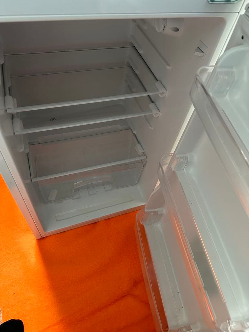 2019年製　冷蔵庫＆冷凍室　2ドア　130ℓ　 ガラス棚付き　Haier