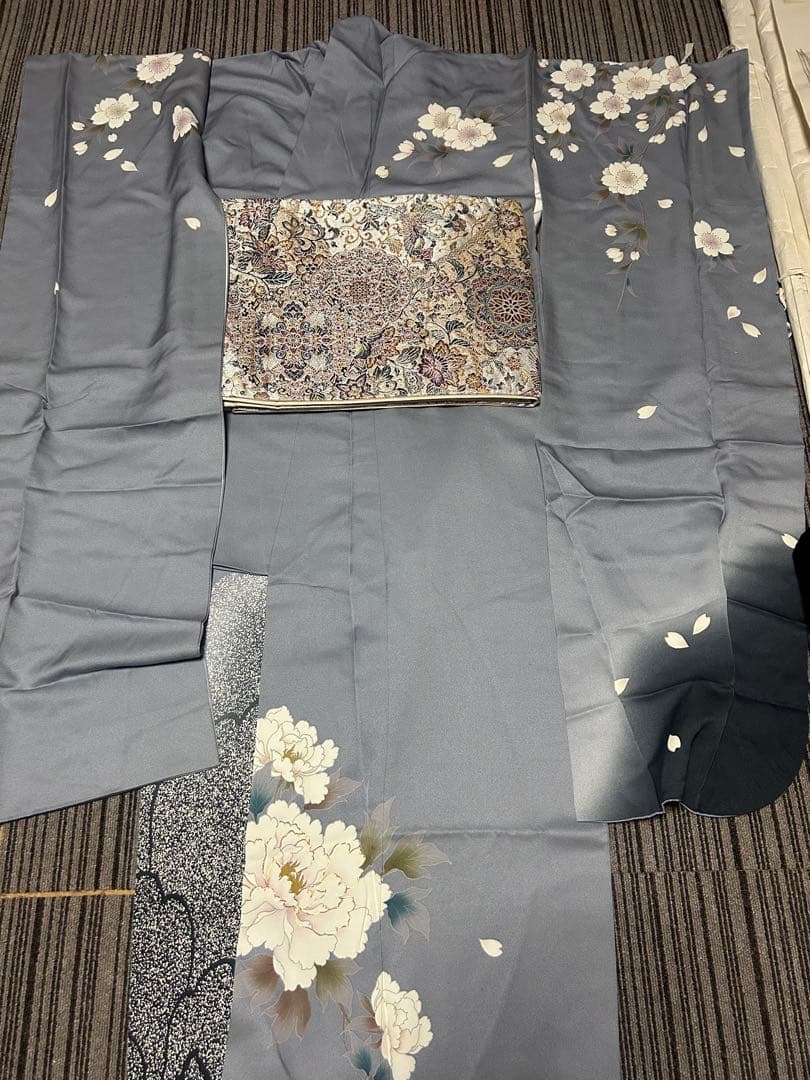 グレー 花柄 振袖