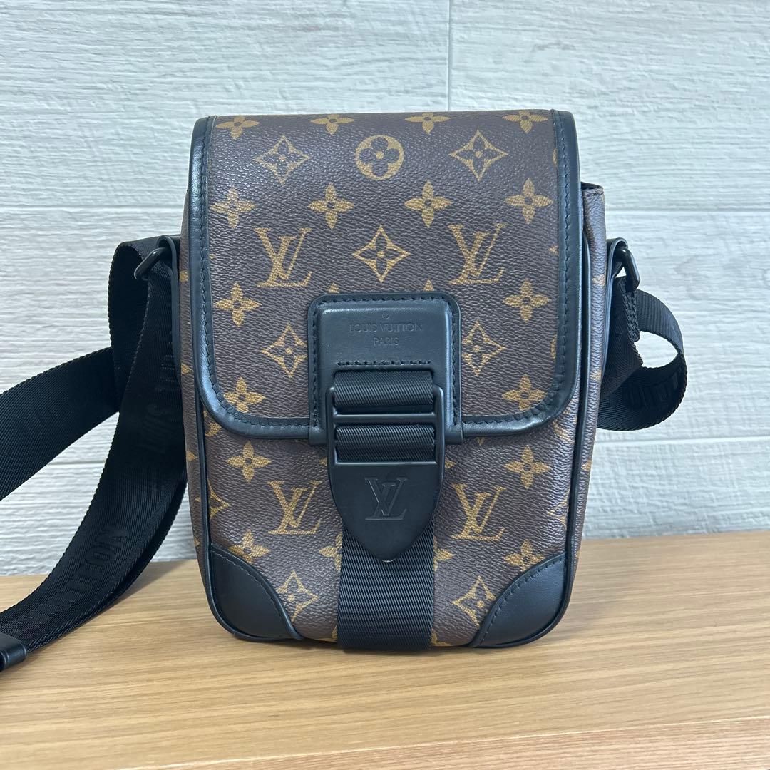 ルイヴィトン　カバン　ショルダーバッグ