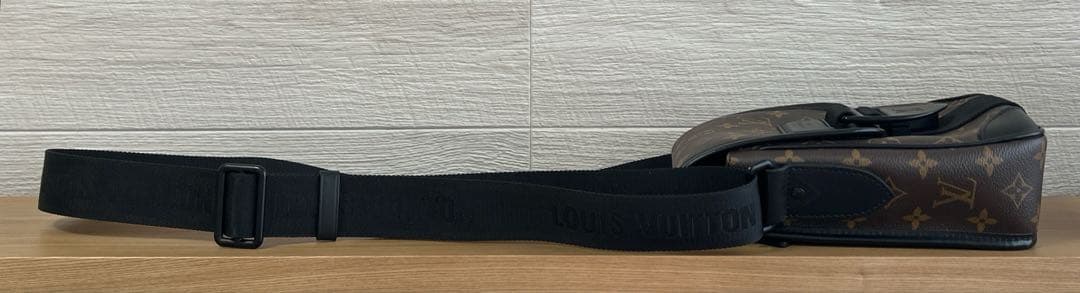 ルイヴィトン　カバン　ショルダーバッグ