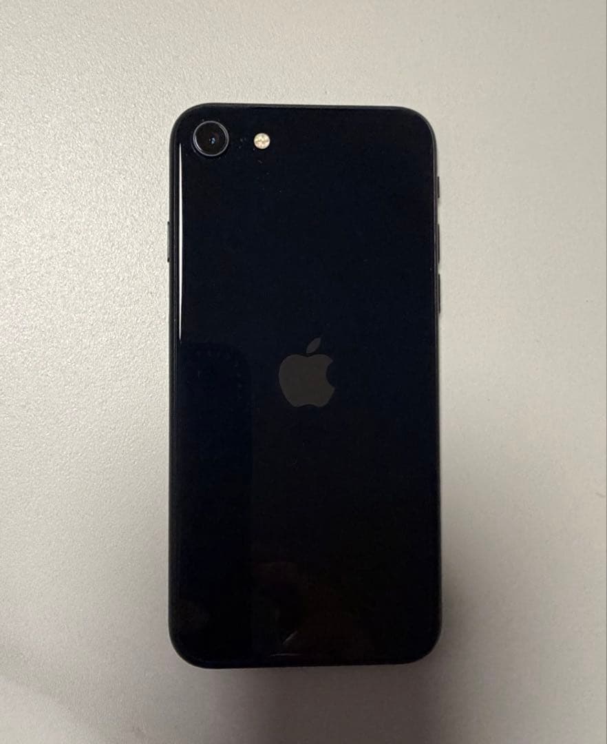 Apple iPhone SE 第3世代 アップル ブラック 黒 64GB