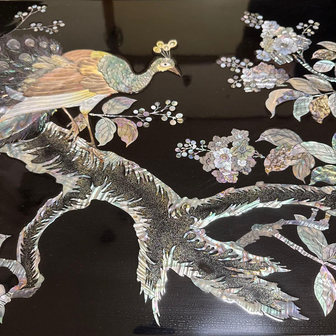 【土曜日のみ対応可】和風座卓 孔雀と花の螺鈿装飾